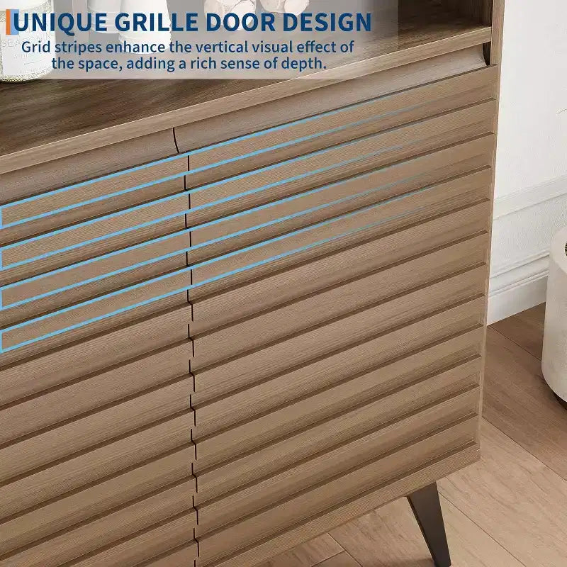 Credenza marrone/legno con ante scanalate, 2 ante e 2 ripiani, montaggio per 1 persona