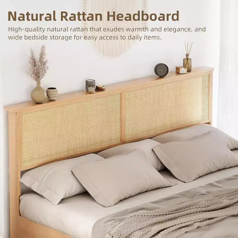 Struttura letto king-size in rattan naturale con contenitore ad ante scorrevoli e testiera a LED, per 2 persone