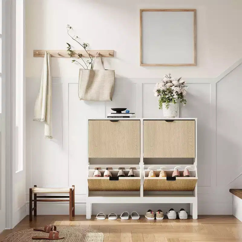 Scarpiere con 4 scomparti a ribalta in nero/bianco + rovere/grigio, capacità 16-20 paia