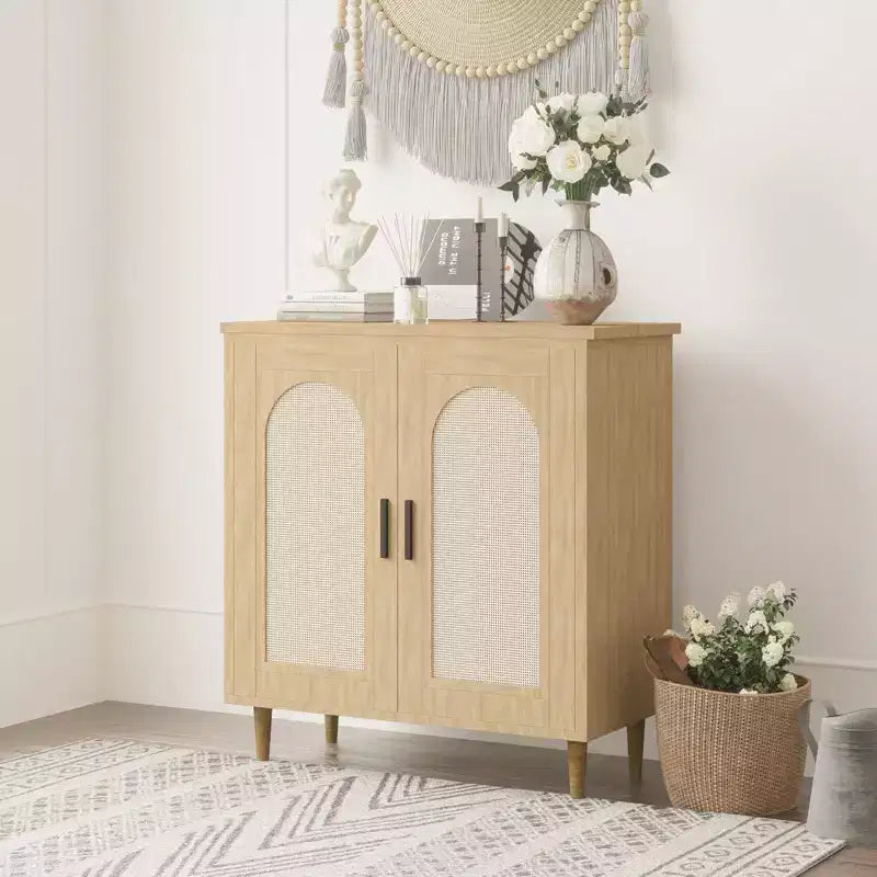 Credenza/Madia Nera con Ante in Rattan e Piedini in Legno Massello a 2 Ante