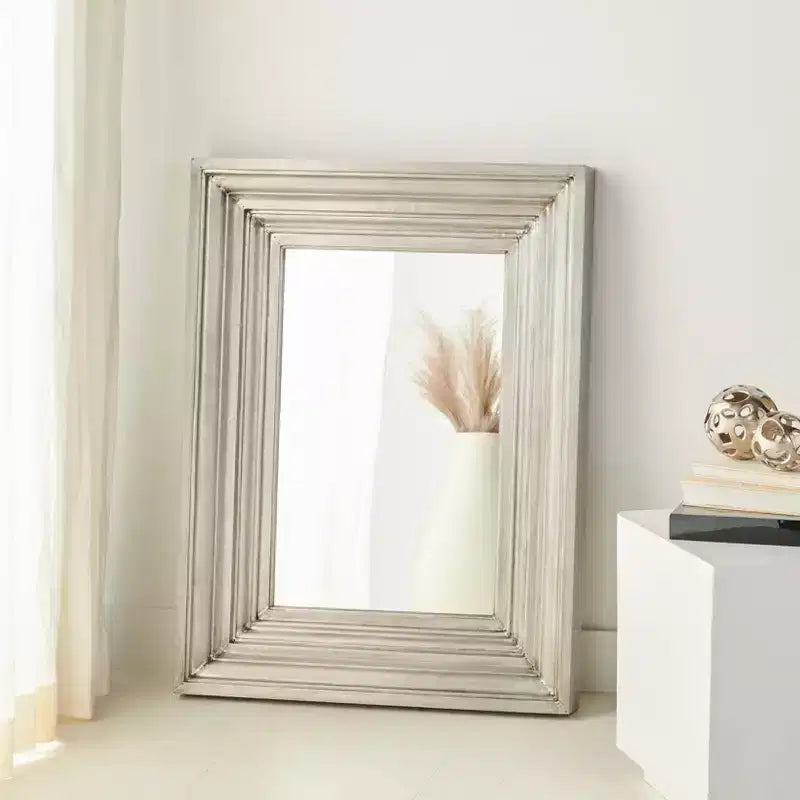 Specchio rettangolare inclinabile con cornice argentata, 1 persona, 76 cm L x 101 cm H